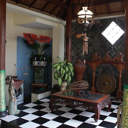 La Javanaise Home Stay Malioboro Yogyakarta Dış mekan fotoğraf